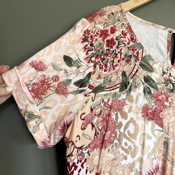 Soft Surroundings Cusabo Top Leopard and Floral Print Size Medium Cream Pink - Picture 8 of 16